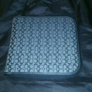 Coach cd/ DVD holder